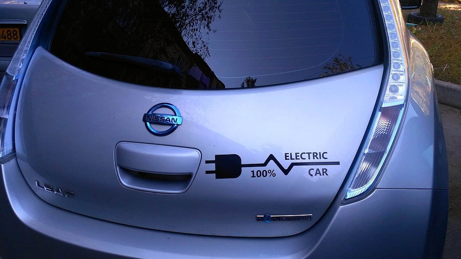 Self-Driving Nissan Leaf - MAT Foundry Group